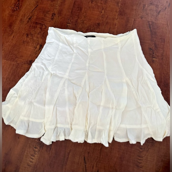Forever 21 Creme Color mini skirt - Picture 1 of 4